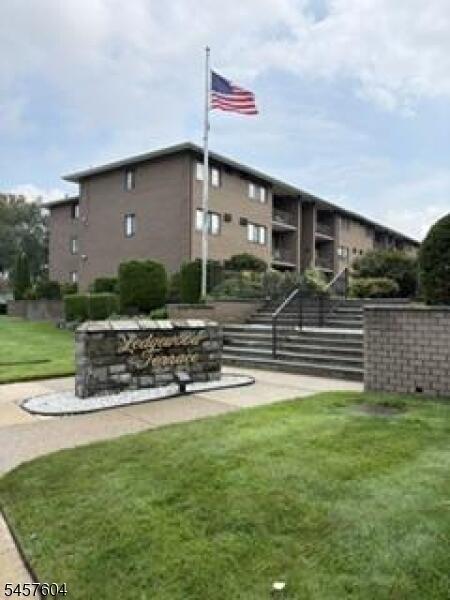 Property listing MLS 4049994 photo 1