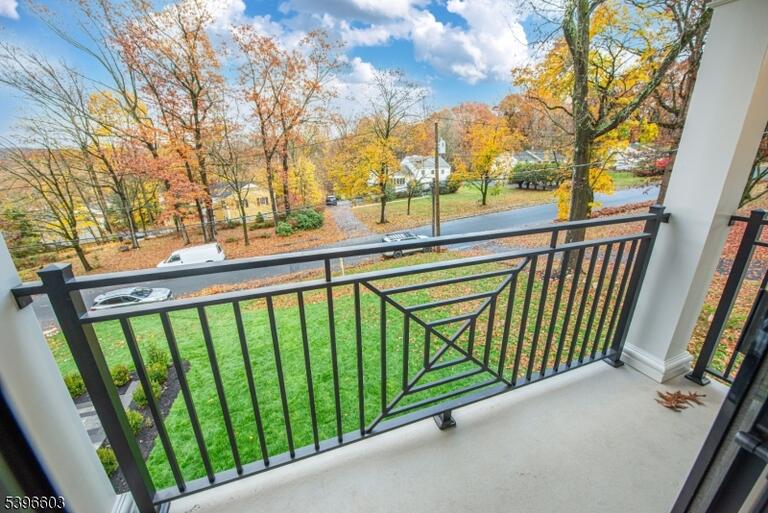Property listing MLS 4049995 photo 30