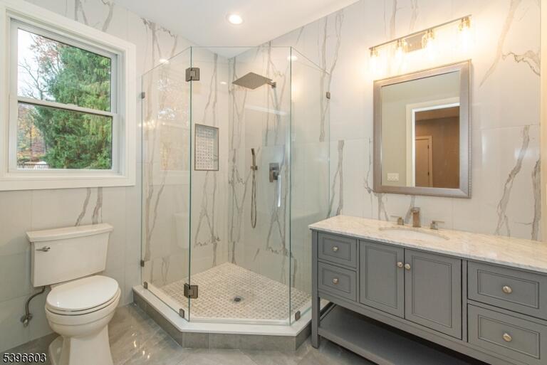 Property listing MLS 4049995 photo 36