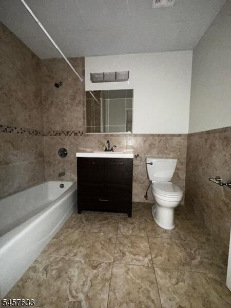 Property listing MLS 4050000 photo 12
