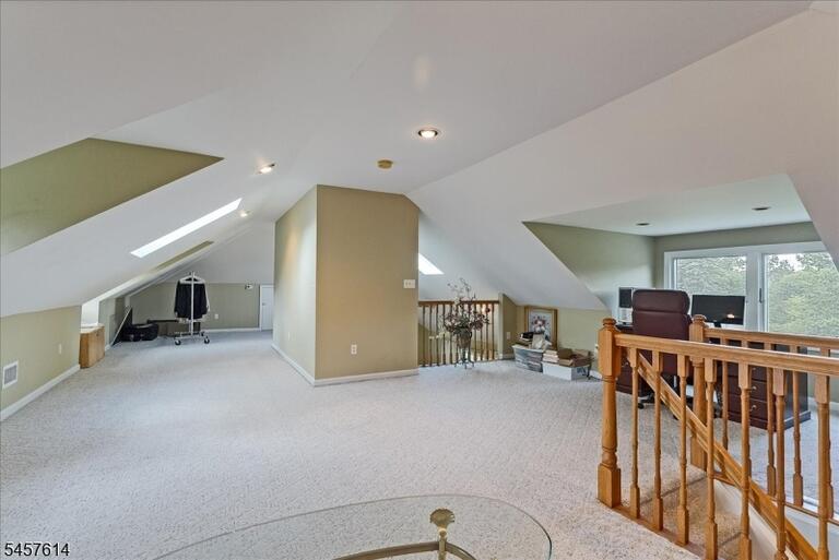 Property listing MLS 4050002 photo 32