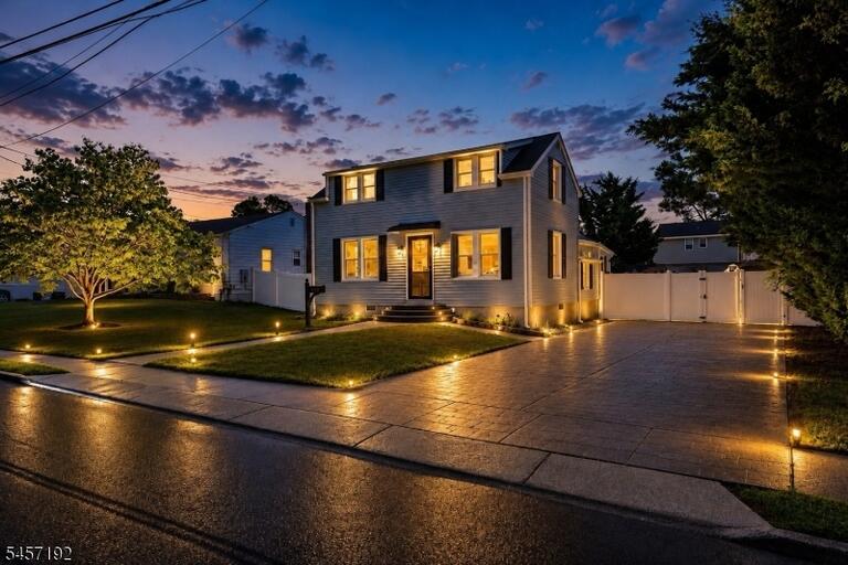Property listing MLS 4050005 photo 1