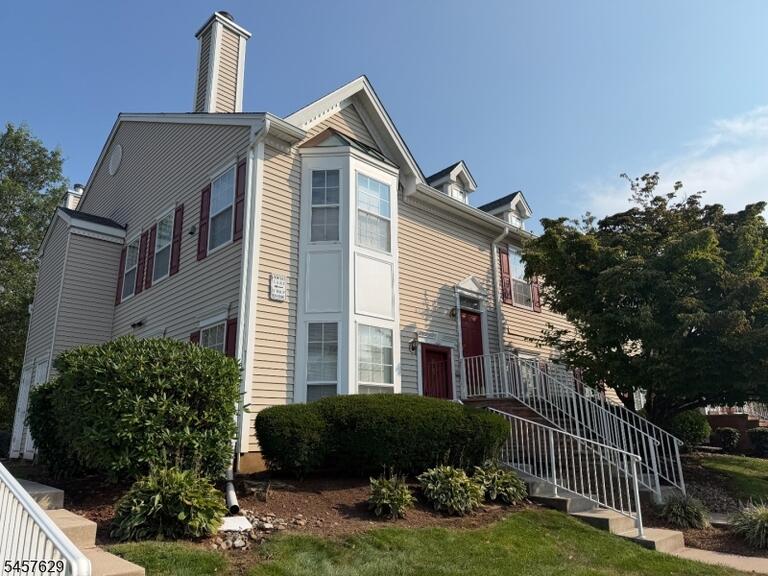 Property listing MLS 4050006 photo 1