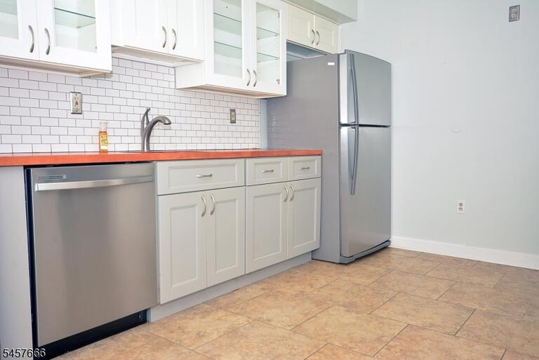 Property listing MLS 4050032 photo 7