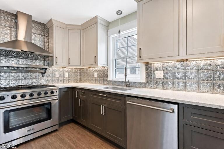 Property listing MLS 4050056 photo 11