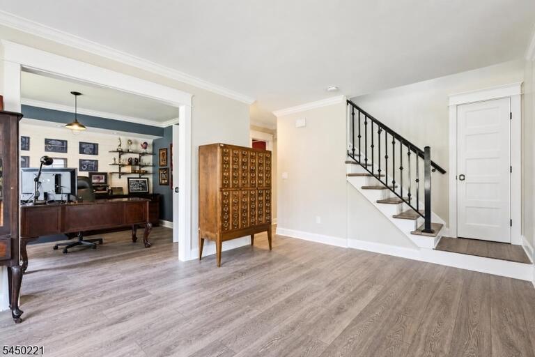 Property listing MLS 4050056 photo 3