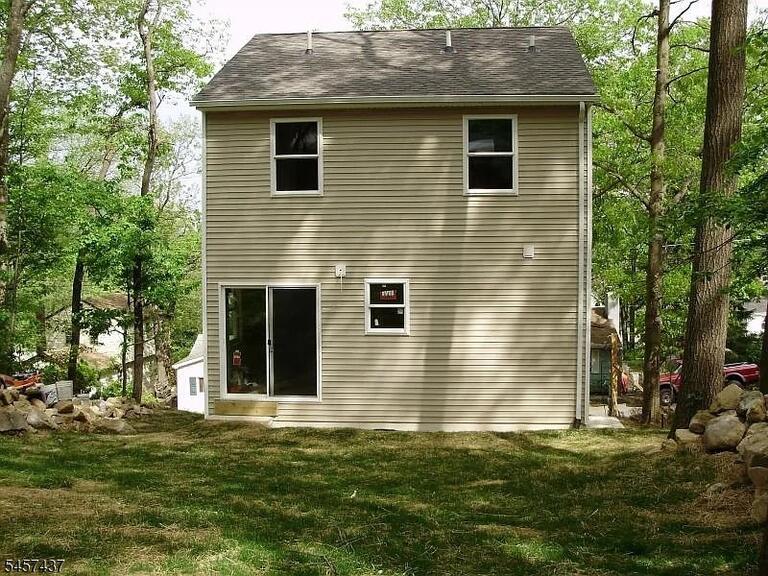 Property listing MLS 4050058 photo 12