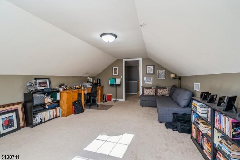 Property listing MLS 4050060 photo 21