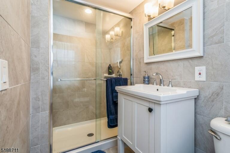 Property listing MLS 4050060 photo 26