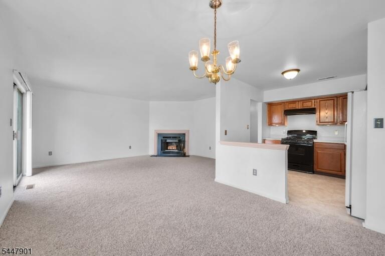 Property listing MLS 4050061 photo 10
