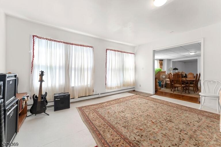 Property listing MLS 4050075 photo 12