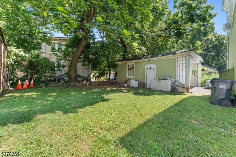 Property listing MLS 4050075 photo 35