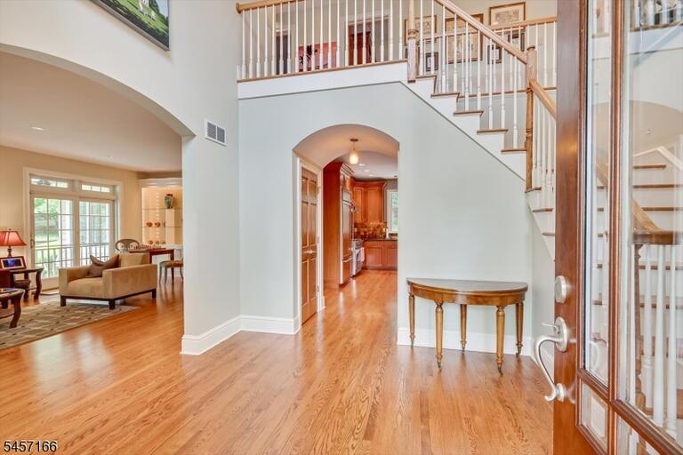 Property listing MLS 4050078 photo 8
