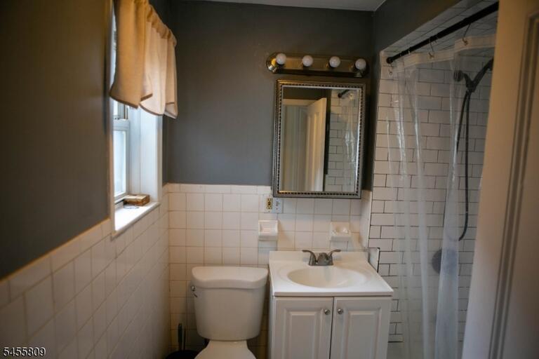 Property listing MLS 4050086 photo 17