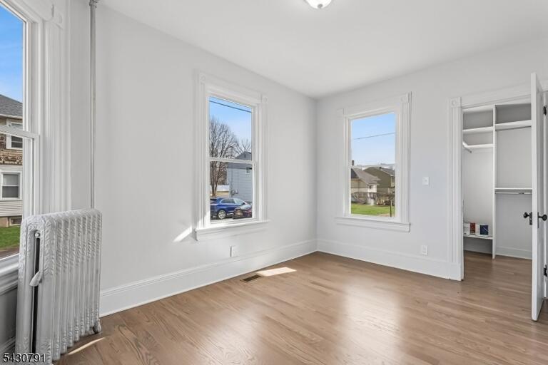 Property listing MLS 4050092 photo 11