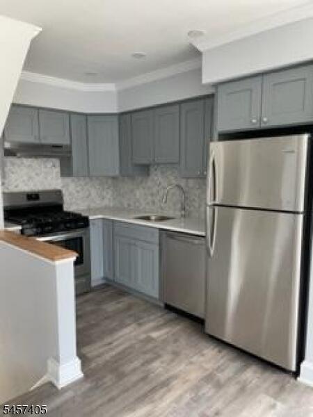 Property listing MLS 4050094 photo 2