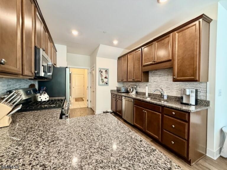 Property listing MLS 4050095 photo 11