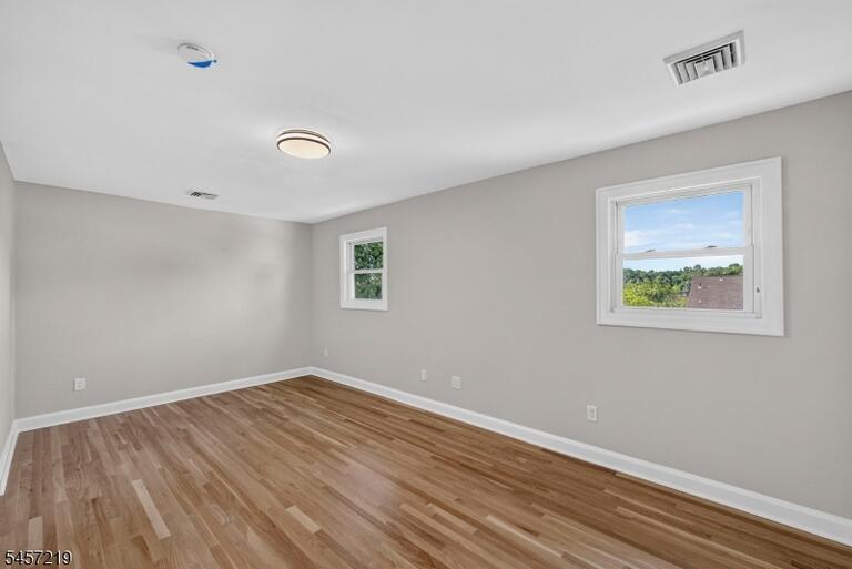 Property listing MLS 4050116 photo 29