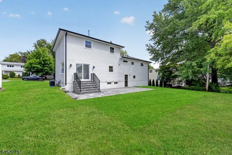Property listing MLS 4050116 photo 43