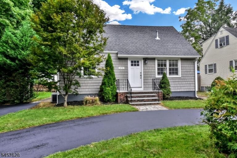 Property listing MLS 4050119 photo 1