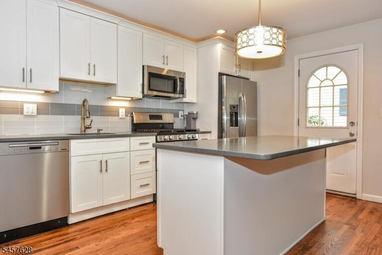 Property listing MLS 4050119 photo 11