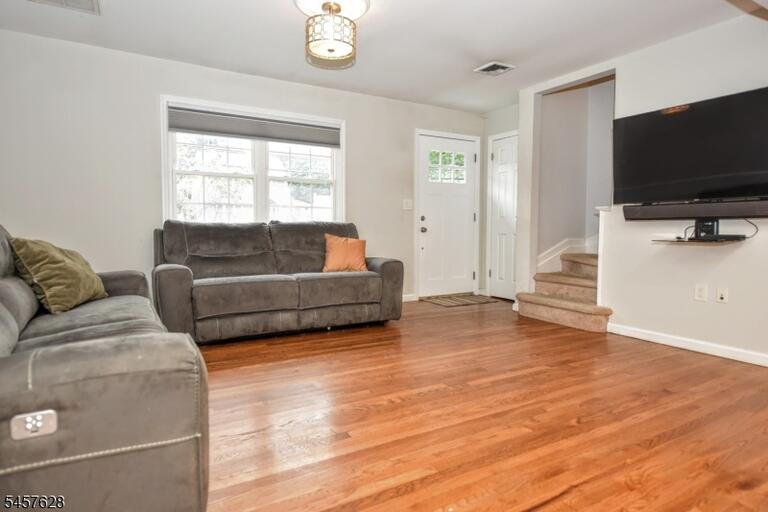 Property listing MLS 4050119 photo 6