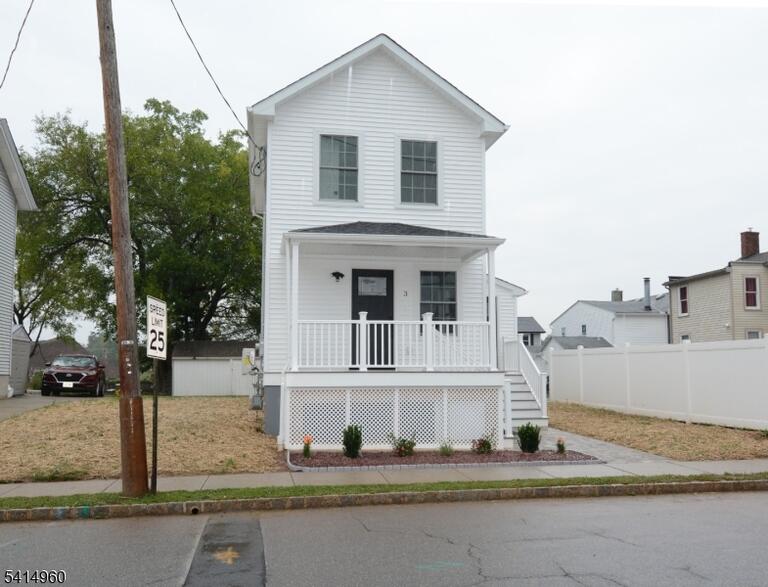 Property listing MLS 4050128 photo 2