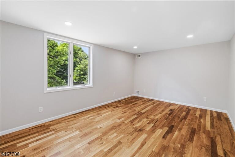 Property listing MLS 4050133 photo 15