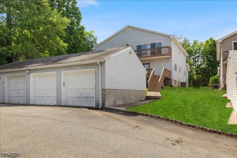 Property listing MLS 4050133 photo 25