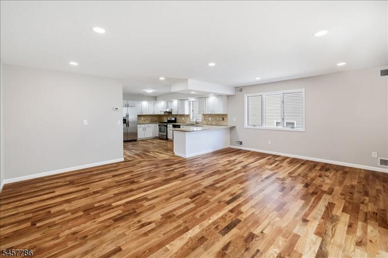 Property listing MLS 4050133 photo 8