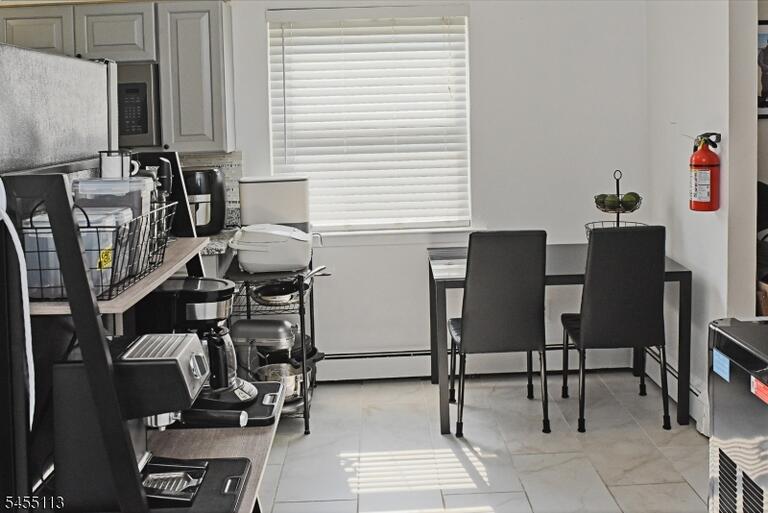 Property listing MLS 4050136 photo 5