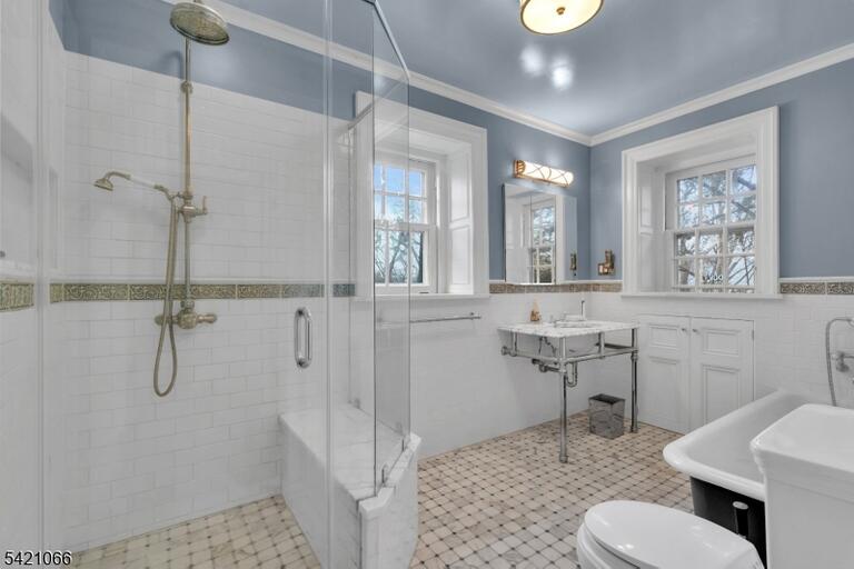 Property listing MLS 4050160 photo 32