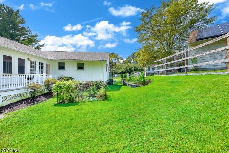 Property listing MLS 4050162 photo 17