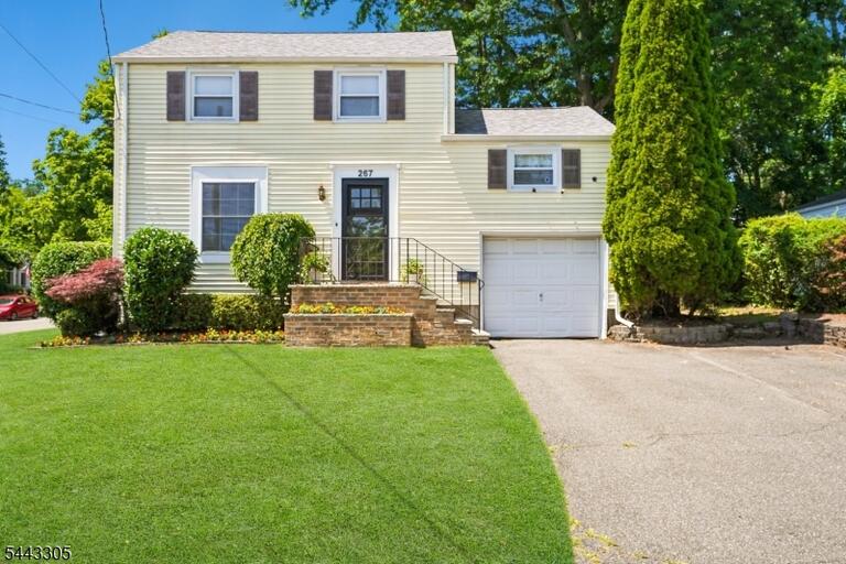 Property listing MLS 4050171 photo 2