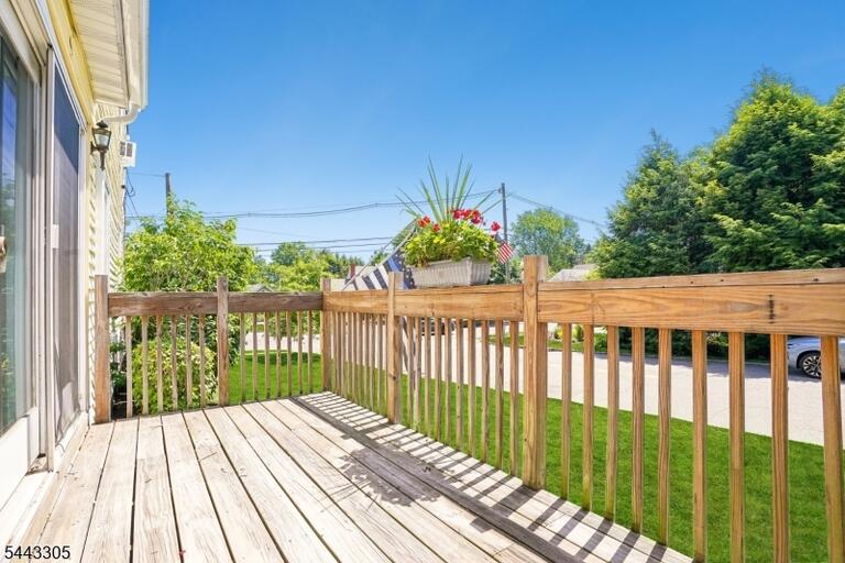 Property listing MLS 4050171 photo 24