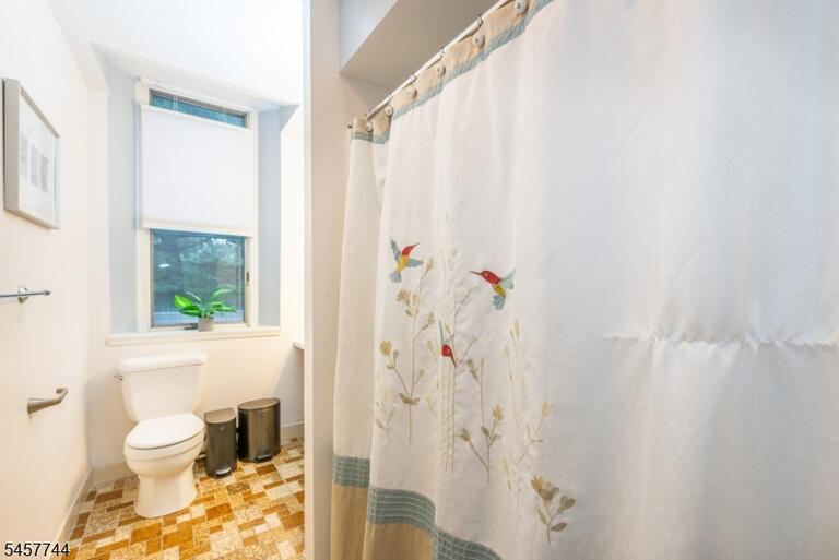 Property listing MLS 4050173 photo 10