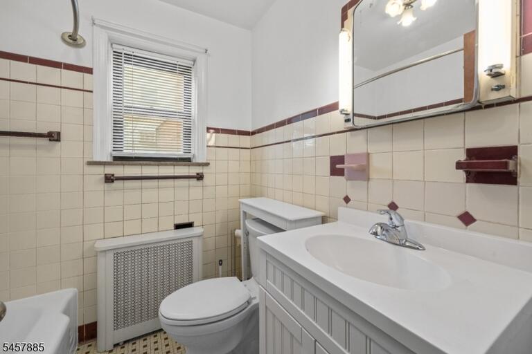 Property listing MLS 4050187 photo 9