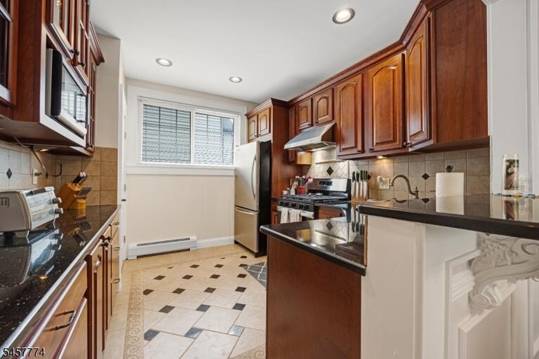 Property listing MLS 4050190 photo 10