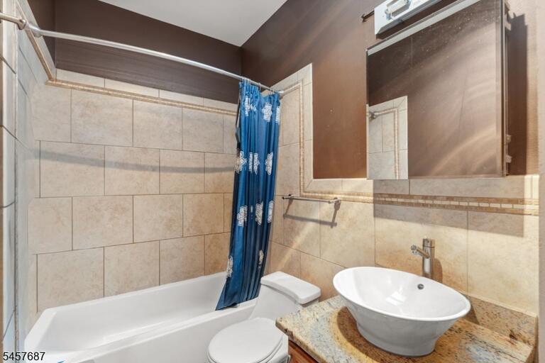 Property listing MLS 4050203 photo 23