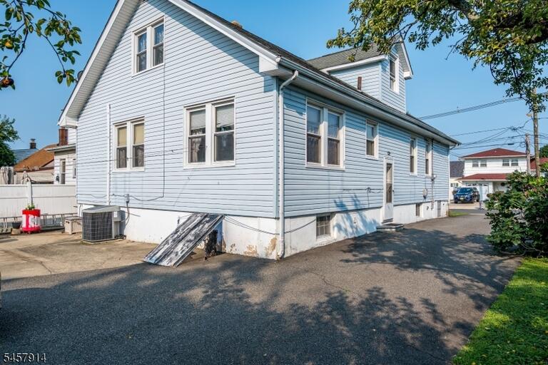 Property listing MLS 4050212 photo 38