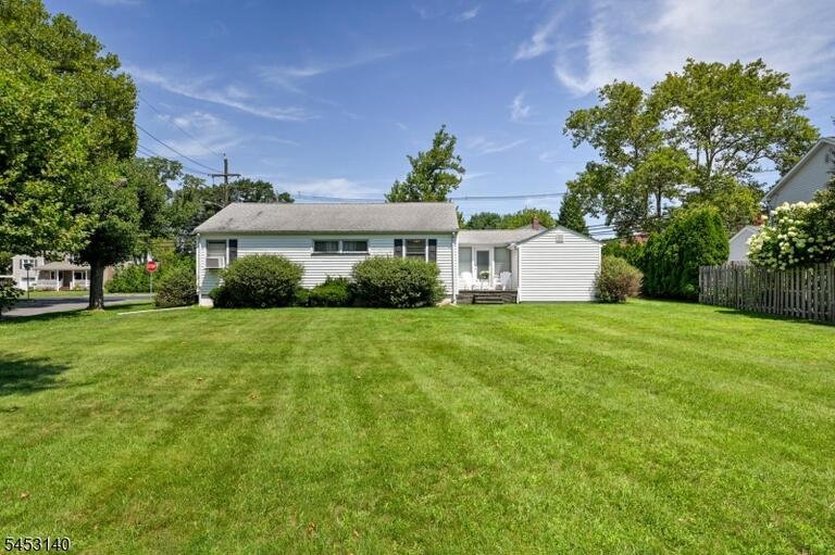 Property listing MLS 4050231 photo 24