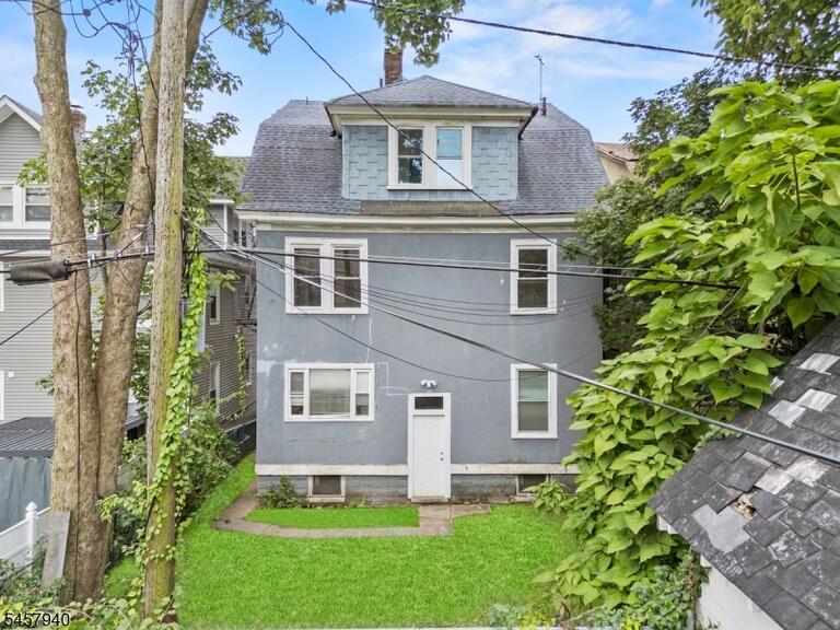 Property listing MLS 4050233 photo 2
