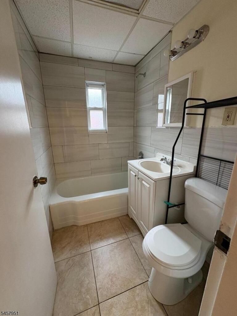 Property listing MLS 4050243 photo 5