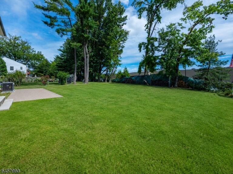 Property listing MLS 4050248 photo 44