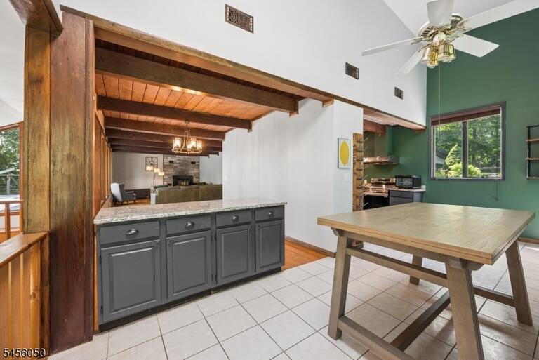 Property listing MLS 4050251 photo 12