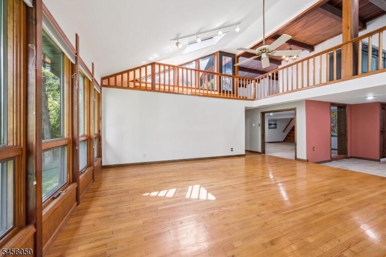 Property listing MLS 4050251 photo 6