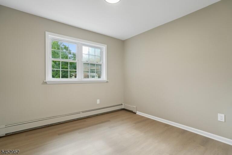 Property listing MLS 4050255 photo 23