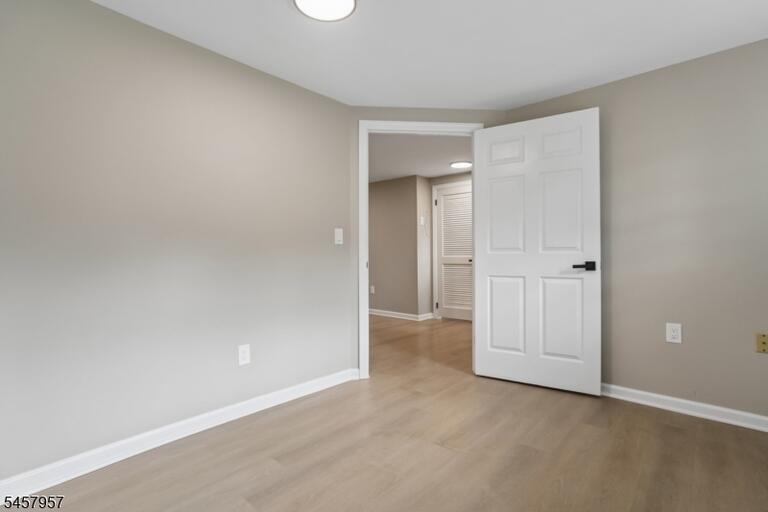 Property listing MLS 4050255 photo 30