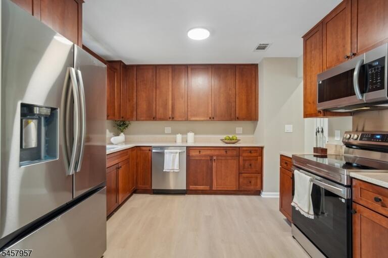 Property listing MLS 4050255 photo 8