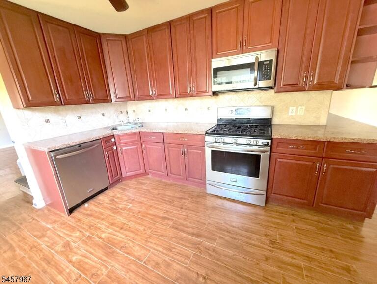 Property listing MLS 4050258 photo 11
